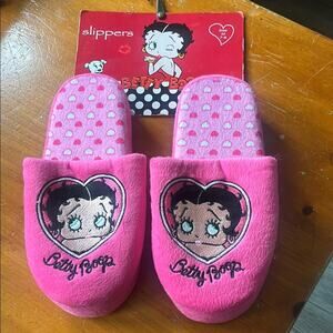 Betty Boop Pink Slippers Size Medium NWT